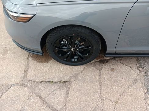 New 2025 Honda Accord SE image 34