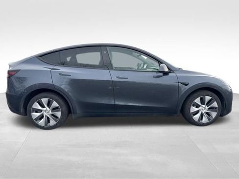 Used 2023 Tesla Model Y Long Range AWD/4WD image 10