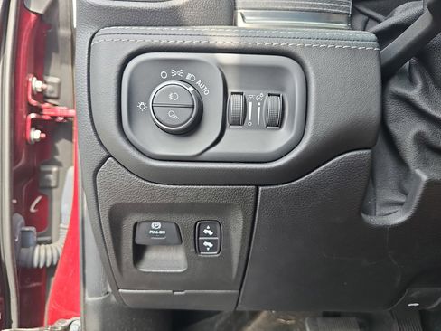 Used 2019 RAM 1500 Limited AWD/4WD image 25