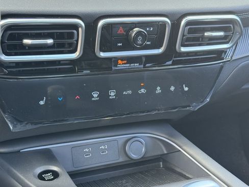 New 2026 Nissan Sentra SV w/ SV Convenience Package FWD image 10