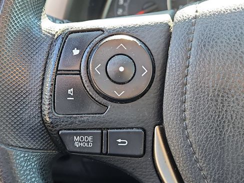 Used 2013 Toyota RAV4 XLE AWD/4WD image 26