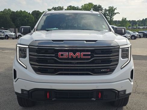 Used 2023 GMC Sierra 1500 AT4 w/ AT4 Premium Package AWD/4WD image 8