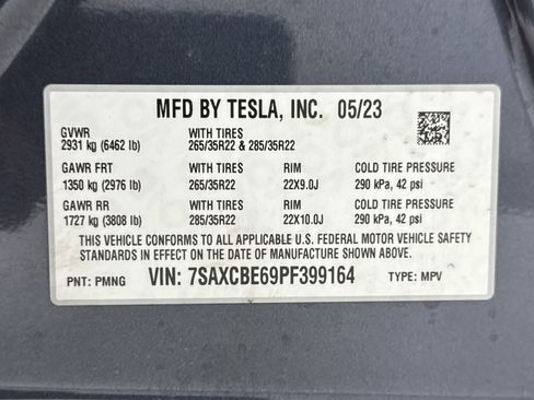 Used 2023 Tesla Model X Plaid image 34