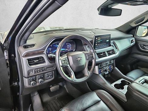 Certified 2022 Chevrolet Suburban Z71 w/ Z71 Off-Road Package AWD/4WD image 10