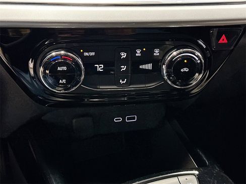 New 2026 Chevrolet Trax LT image 16