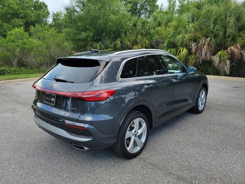 Used 2025 Audi Q5 Premium Plus w/ Premium Plus AWD/4WD image 4