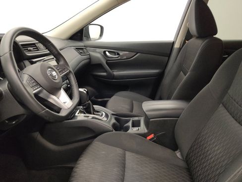 Used 2018 Nissan Rogue SV image 17