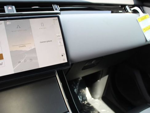 New 2026 Land Rover Range Rover Velar S AWD/4WD image 33