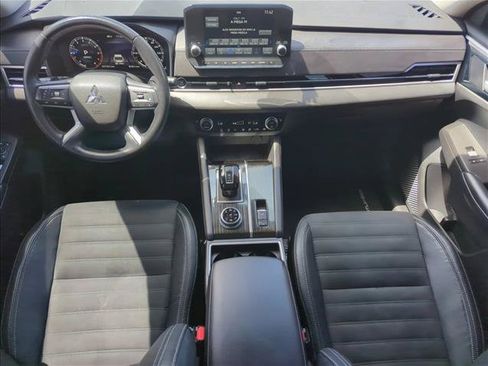 Used 2023 Mitsubishi Outlander SE AWD/4WD image 20