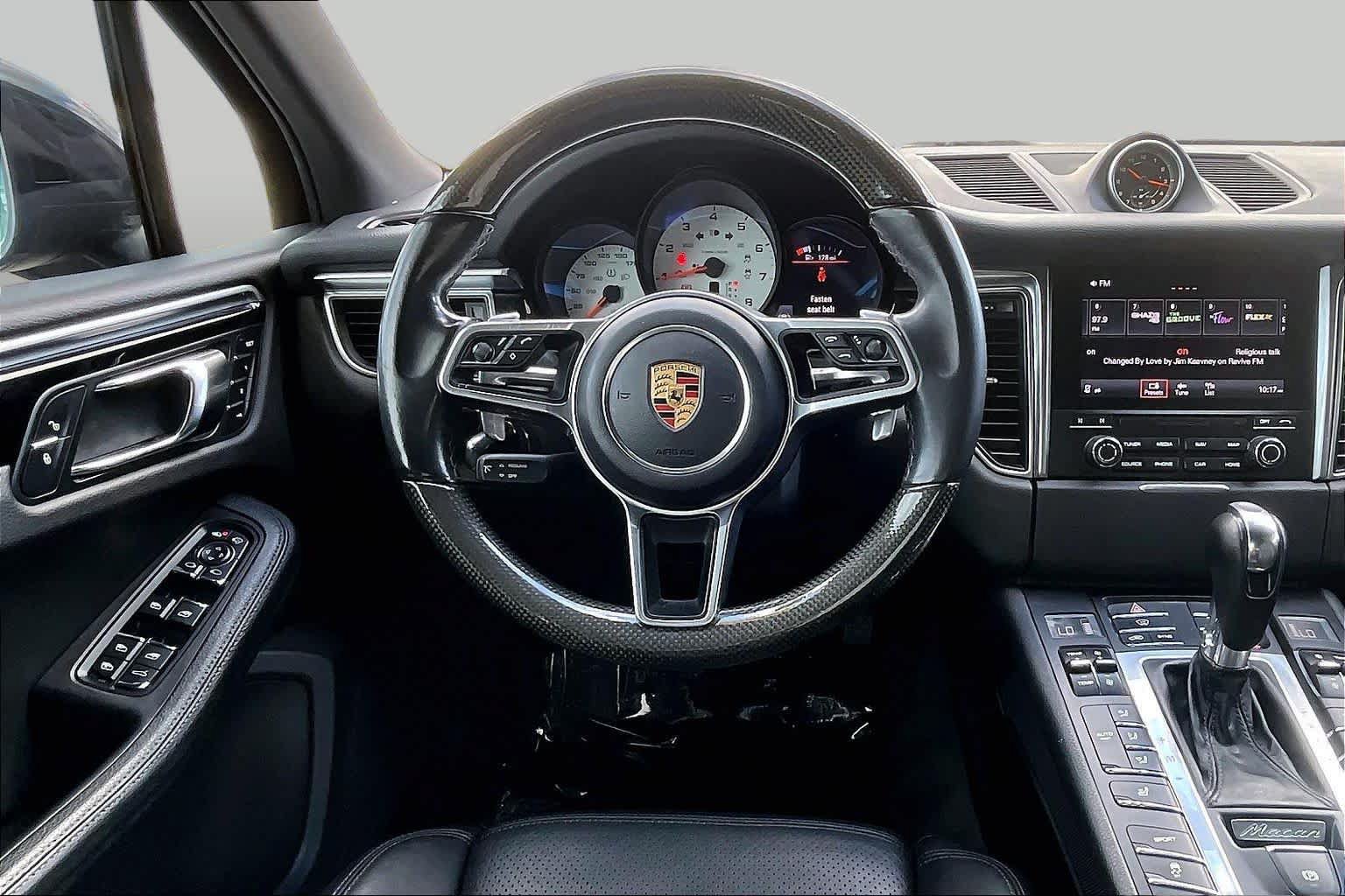Used 2017 Porsche Macan AWD/4WD image 6
