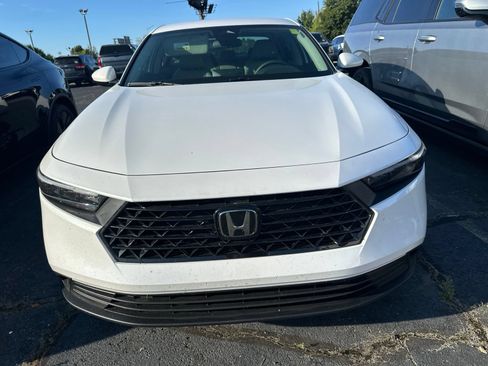 Used 2025 Honda Accord LX image 3