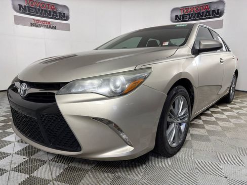 Used 2015 Toyota Camry SE image 7