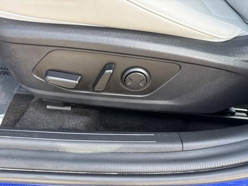 Used 2024 Hyundai Elantra Limited FWD image 25
