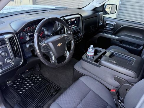 Used 2018 Chevrolet Silverado 1500 LT w/ LT Eassist Package AWD/4WD image 13