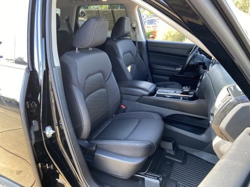 Used 2024 Nissan Pathfinder SV FWD image 21