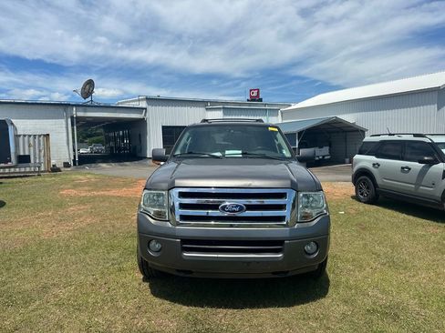 Used 2013 Ford Expedition Limited AWD/4WD image 2