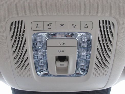 Certified 2023 Mercedes-Benz GLS 450 4MATIC image 33