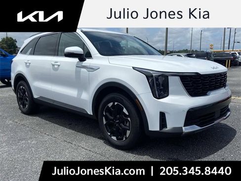New 2025 Kia Sorento S image 1