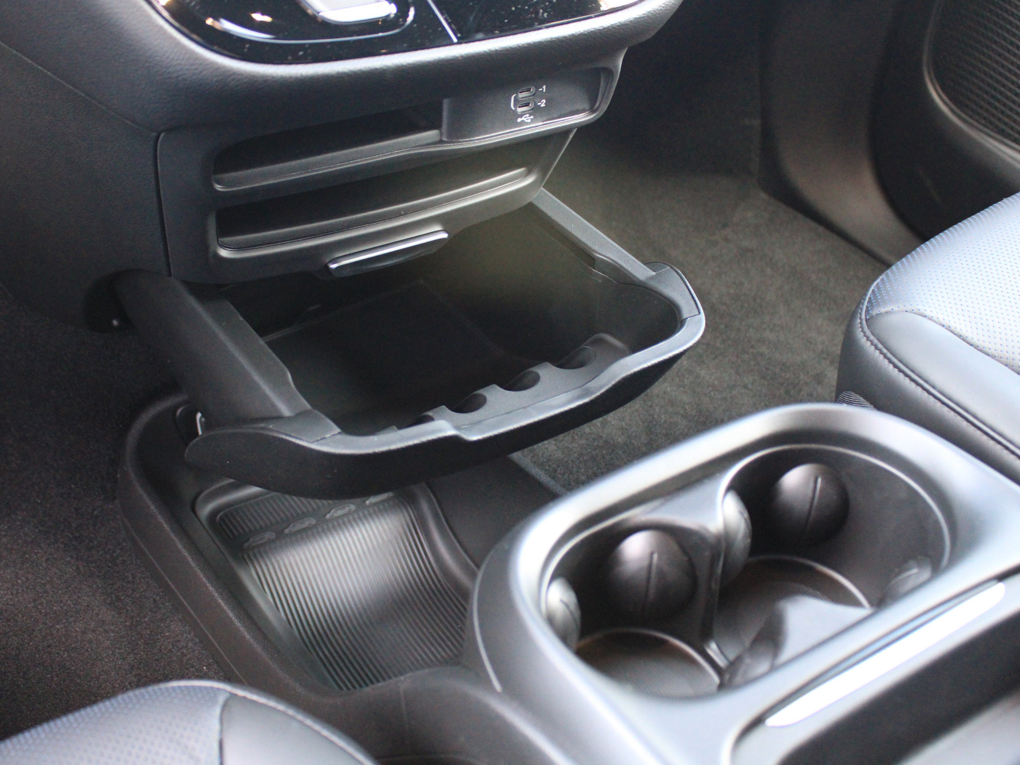 New 2027 Chrysler Pacifica Select FWD image 22