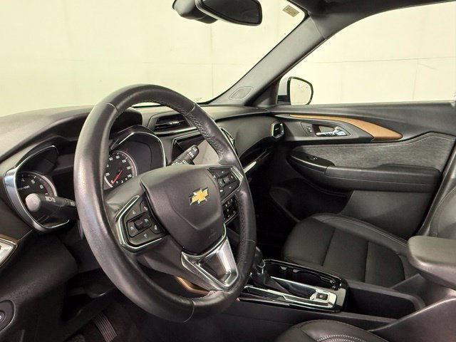 Used 2023 Chevrolet TrailBlazer ACTIV w/ Sun and Liftgate Package FWD image 14