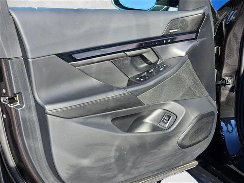 Certified 2025 BMW i5 xDrive40 w/ Executive Package image 11