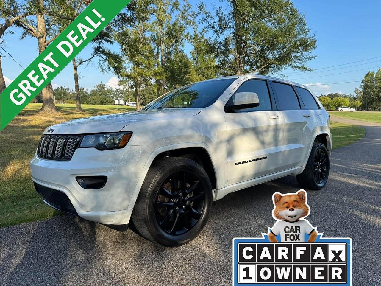 Used 2021 Jeep Grand Cherokee Laredo X RWD image 1