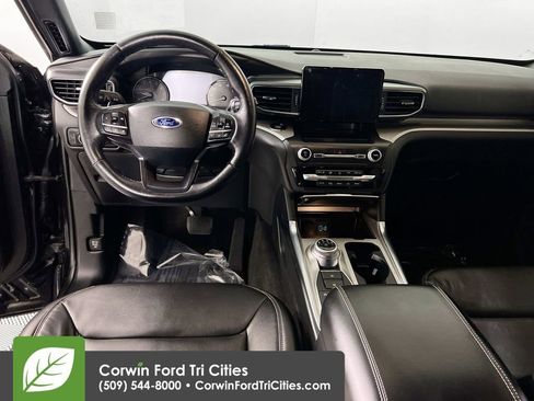 Used 2020 Ford Explorer XLT w/ Equipment Group 202A image 25