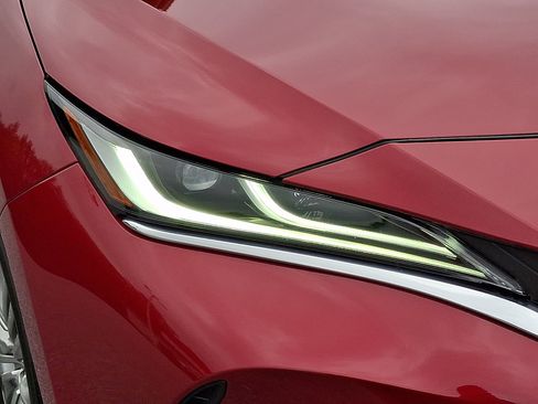 Certified 2023 Toyota Venza Limited AWD/4WD image 10