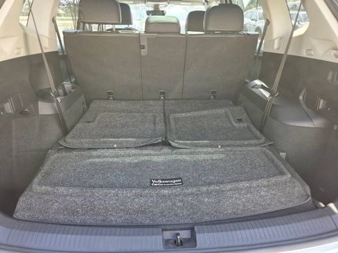 Used 2022 Volkswagen Tiguan SE FWD image 26