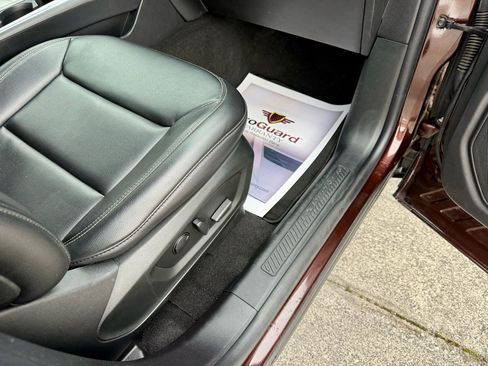 Used 2020 Ford Explorer XLT w/ Equipment Group 202A image 36