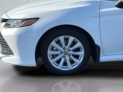 Used 2020 Toyota Camry LE image 25
