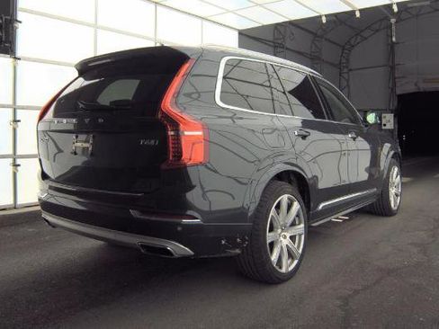 Used 2017 Volvo XC90 T6 Inscription w/ Vision Package image 3