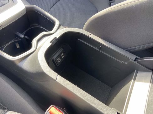 Used 2024 Toyota RAV4 LE image 26