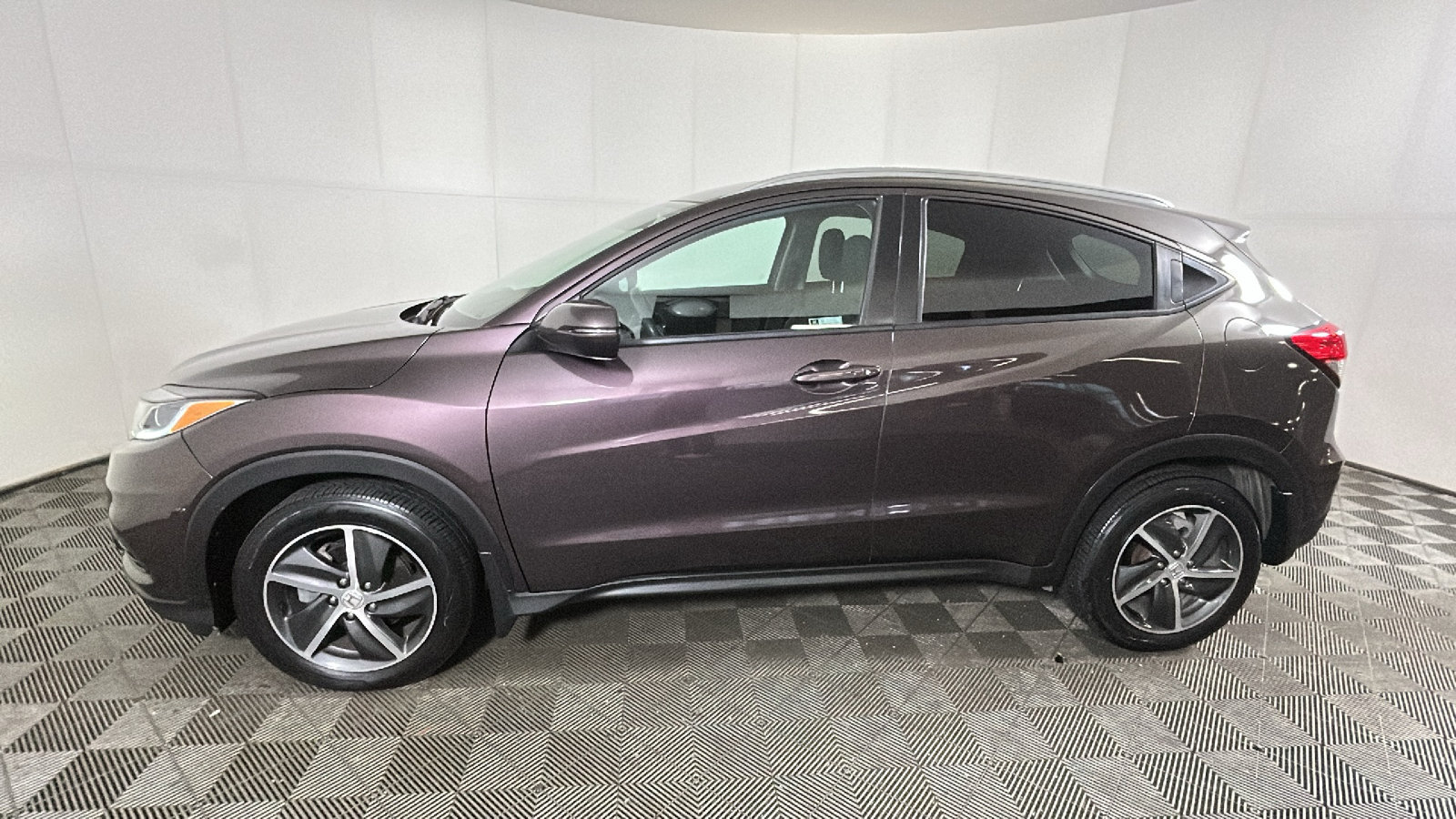 Used 2022 Honda HR-V EX image 5