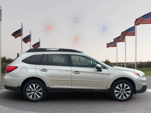 Used 2016 Subaru Outback 3.6R Limited AWD/4WD image 8