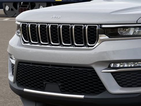 New 2025 Jeep Grand Cherokee Limited image 11