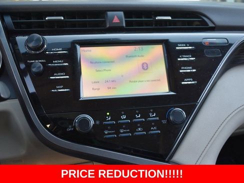 Used 2019 Toyota Camry LE image 24