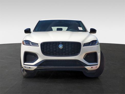 New 2026 Jaguar F-PACE R-Dynamic S image 2