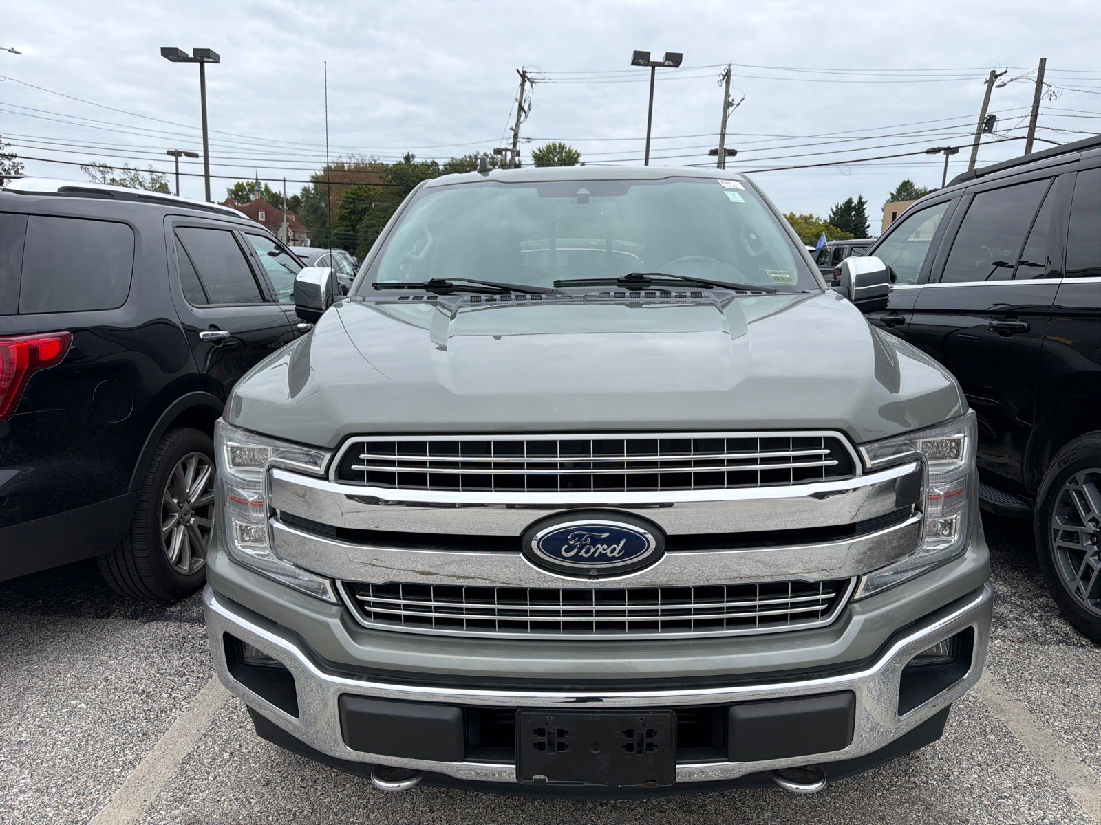 Used 2019 Ford F150 Lariat w/ Equipment Group 502A Luxury AWD/4WD image 2