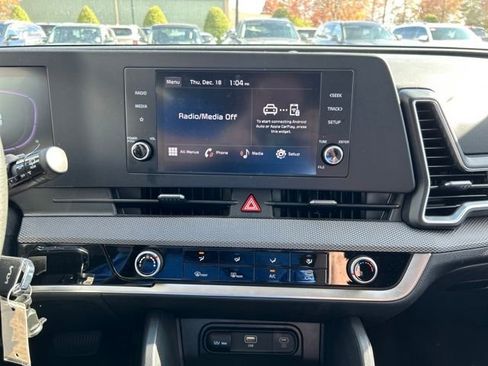 Used 2025 Kia Sportage LX image 25