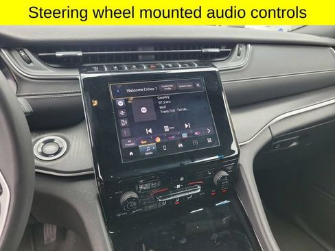 Certified 2023 Jeep Grand Cherokee L Laredo AWD/4WD image 14