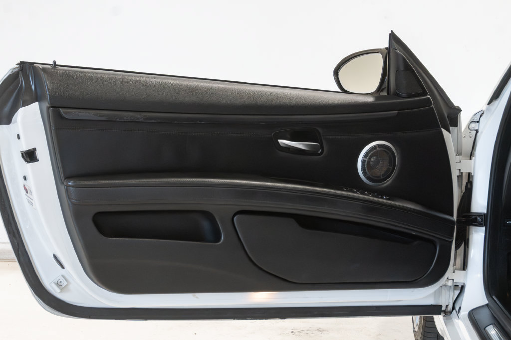 Used 2011 BMW M3 Convertible RWD image 8