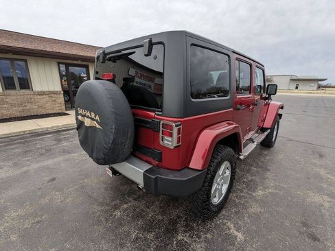 Used 2012 Jeep Wrangler Unlimited Sahara AWD/4WD image 8