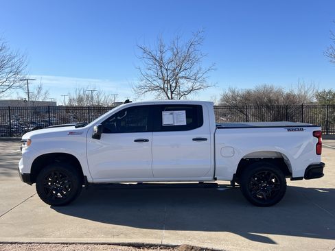 Used 2024 Chevrolet Silverado 1500 LT Trail Boss w/ Convenience Package II image 4