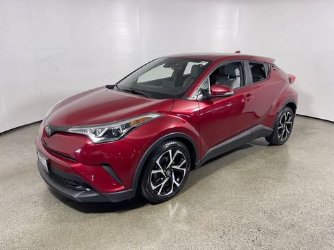 Certified 2019 Toyota C-HR XLE FWD image 7