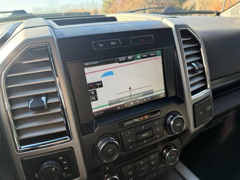 Used 2015 Ford F150 Lariat image 19