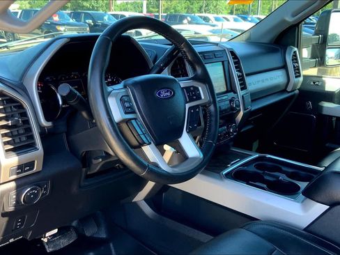 Used 2019 Ford F250 Lariat w/ Lariat Value Package AWD/4WD image 18