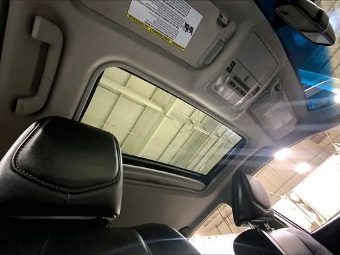 Used 2012 Toyota Camry SE image 14