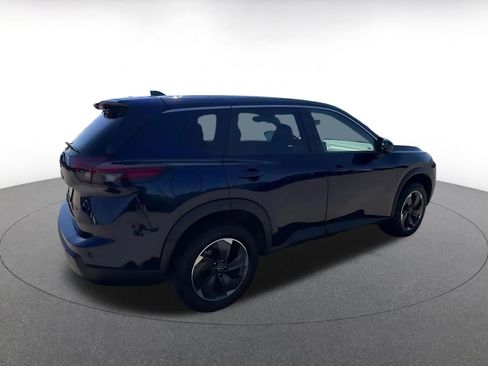 Used 2025 Nissan Rogue SV AWD/4WD image 15