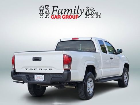 Used 2023 Toyota Tacoma SR image 4